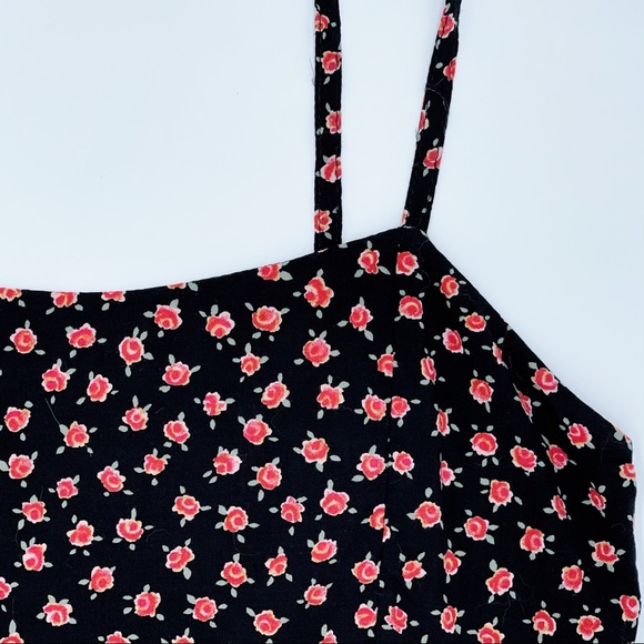 Brandy Melville Bralette Floral Crop Top Black with Red Roses - Picture 2 of 9